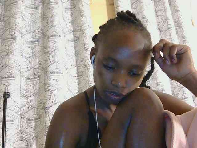 kinkydolll webcam