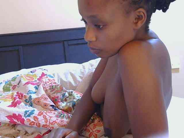 kinkydolll webcam