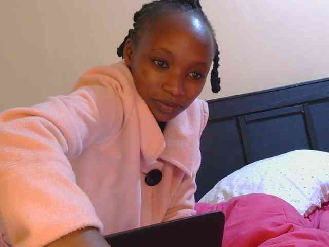kinkydolll webcam