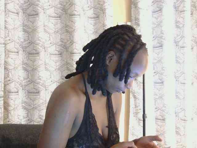 kinkydolll webcam