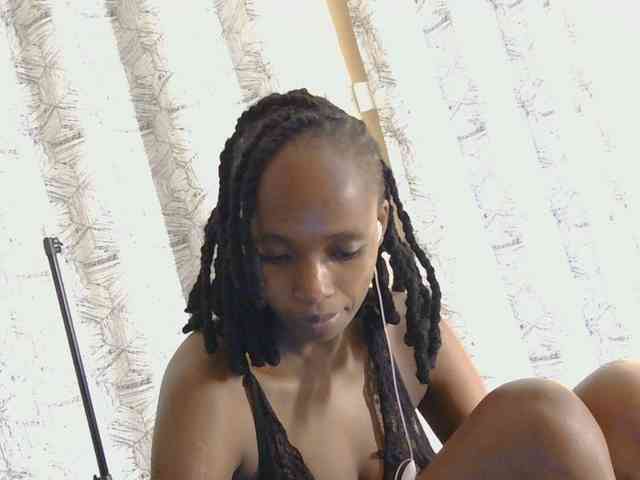kinkydolll webcam