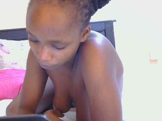 kinkydolll webcam