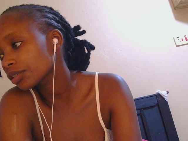 kinkydolll webcam