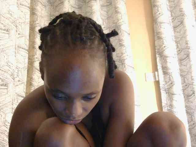 kinkydolll webcam