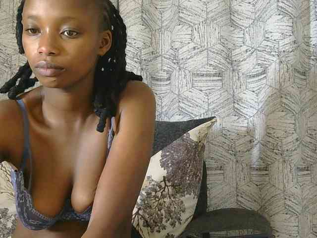 kinkydolll webcam