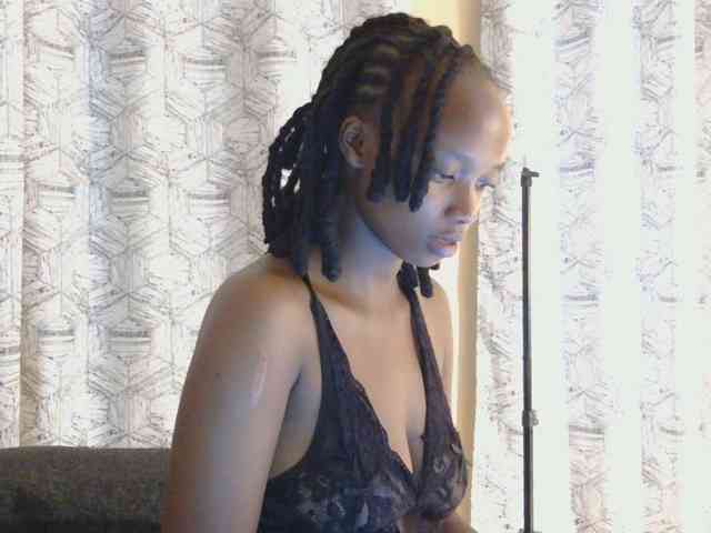 kinkydolll webcam