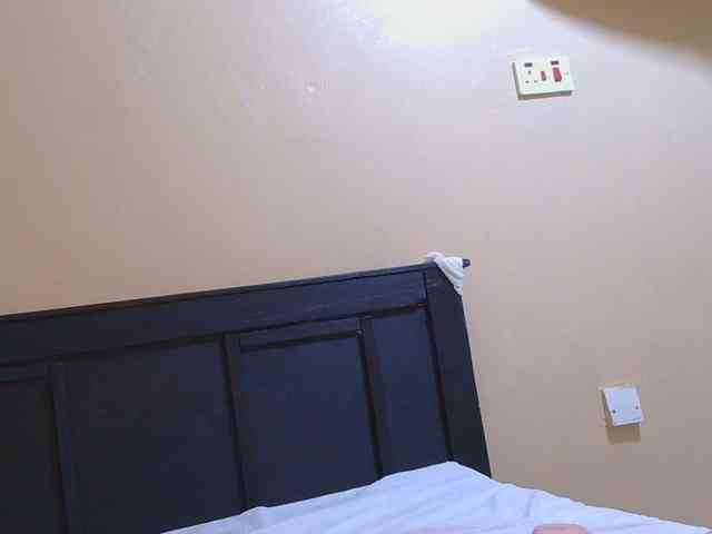 kinkydolll webcam