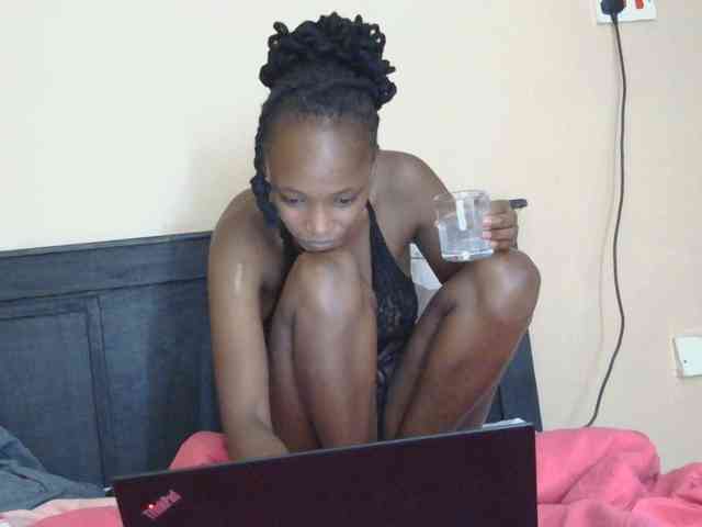 kinkydolll webcam