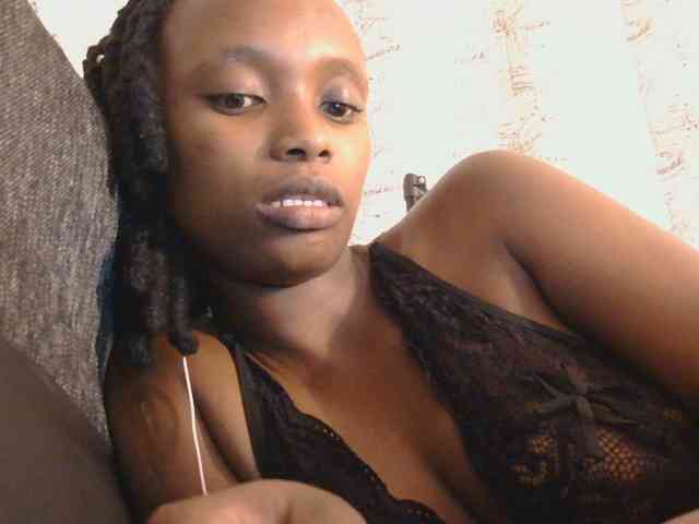 kinkydolll webcam
