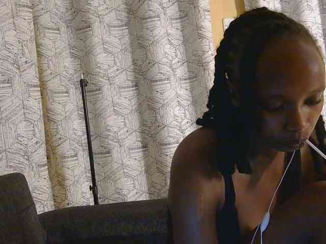 kinkydolll webcam