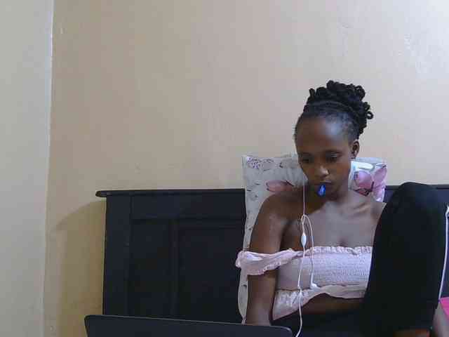 kinkydolll webcam
