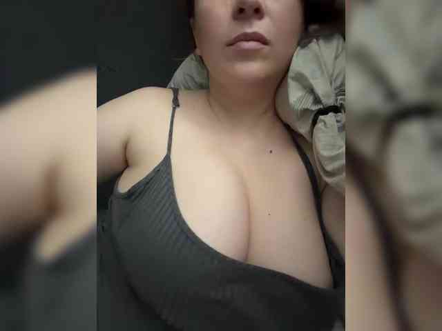 Kristina-9912 webcam