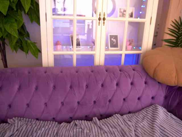 SavageKisses webcam