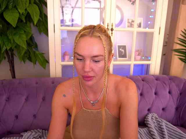 SavageKisses webcam