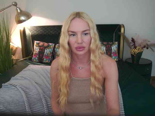 SavageKisses webcam
