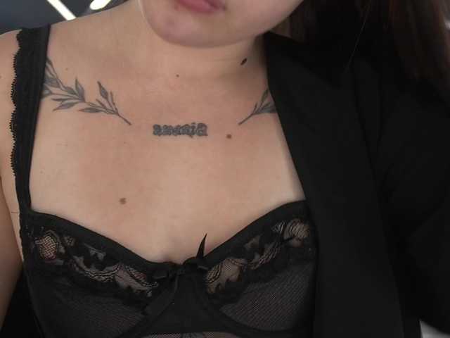 SinfulKitten live cam on BongaCams