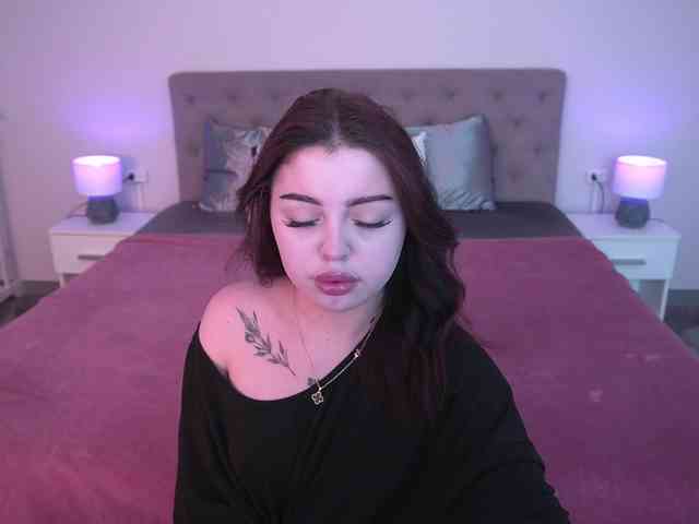 SinfulKitten webcam