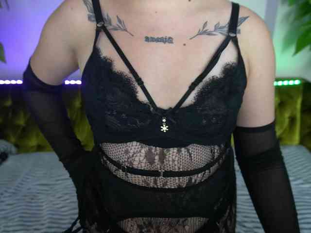 SinfulKitten webcam