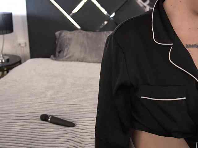 SinfulKitten webcam