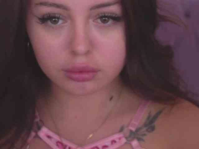 SinfulKitten webcam
