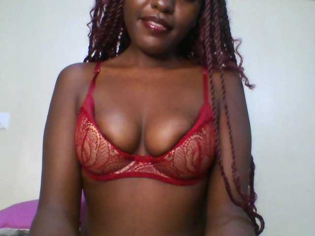 Leslie-ann live cam on BongaCams