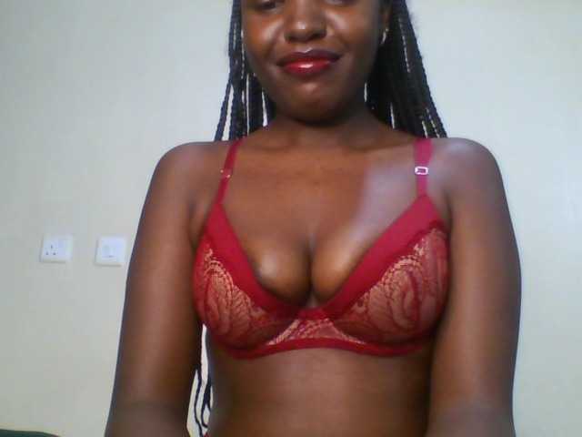 Leslie-ann1 live cam on BongaCams