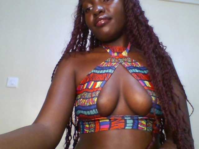 Leslie-ann1 live cam on BongaCams