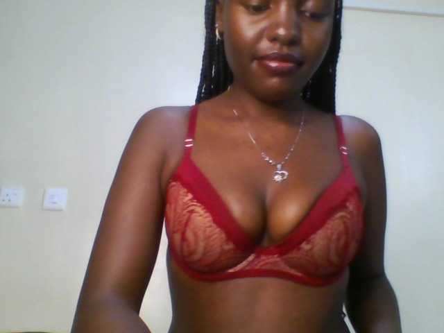 Leslie-ann1 live cam on BongaCams