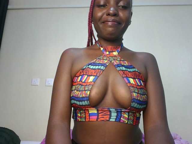 Leslie-ann1 live cam on BongaCams
