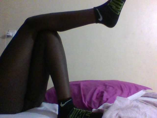 Leslie-ann1's BongaCams show and profile