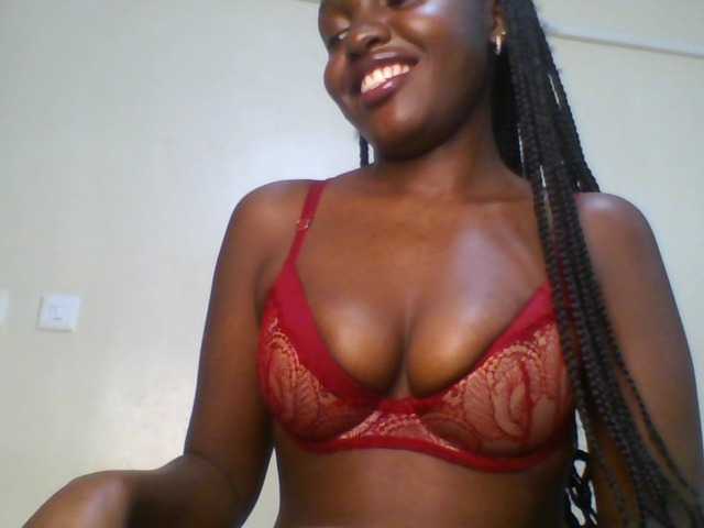 Leslie-ann1 live cam on BongaCams