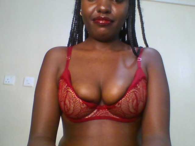 Leslie-ann1 live cam on BongaCams