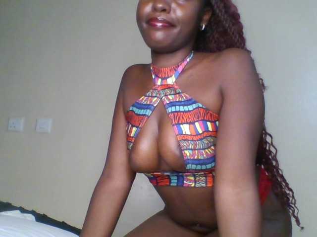 Leslie-ann1 live cam on BongaCams