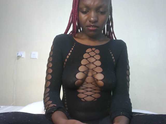Leslie-ann1 live cam on BongaCams