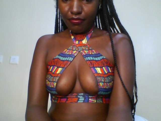 Leslie-ann1 live cam on BongaCams