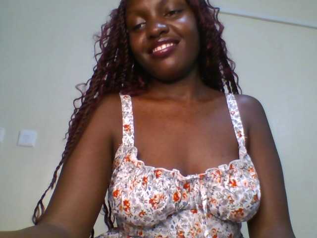 Leslie-ann1 live cam on BongaCams