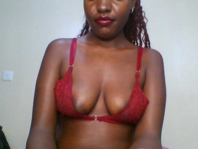 Leslie-ann1 live cam on BongaCams