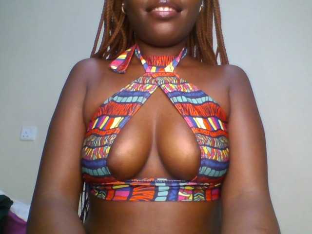 Leslie-ann1 live cam on BongaCams