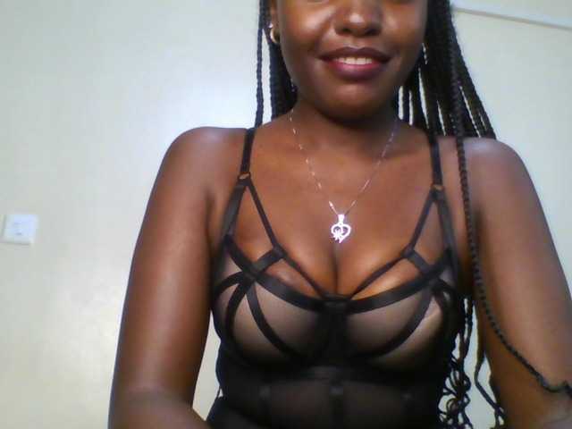 Leslie-ann1 live cam on BongaCams