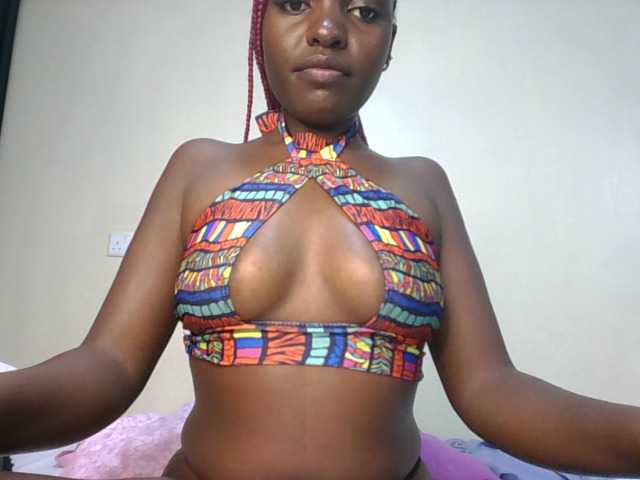 Leslie-ann1 live cam on BongaCams