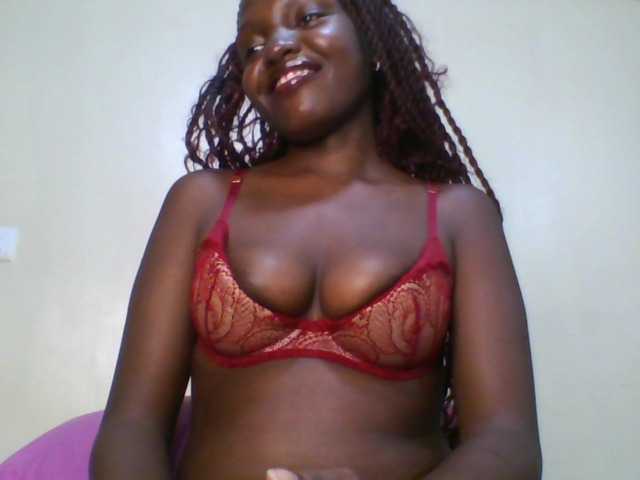 Leslie-ann live cam on BongaCams