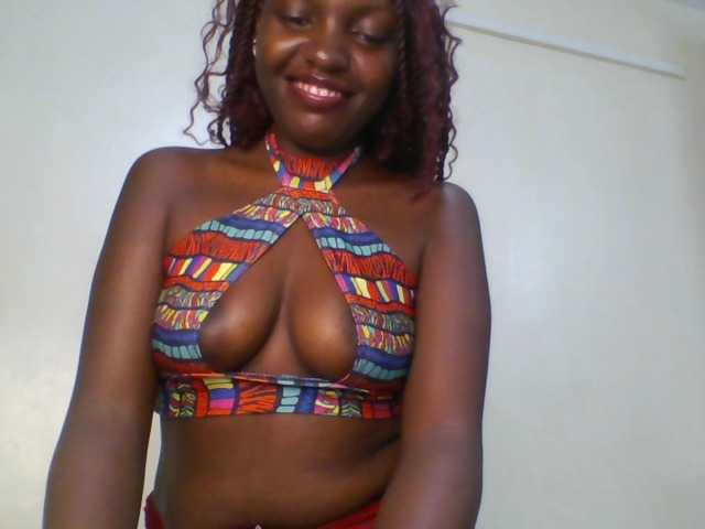 Leslie-ann1 live cam on BongaCams