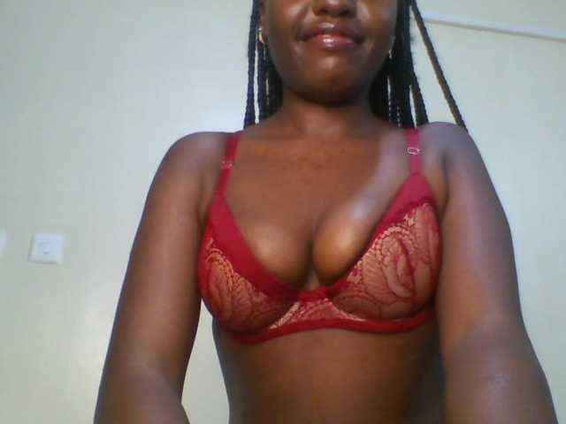 Leslie-ann1 live cam on BongaCams