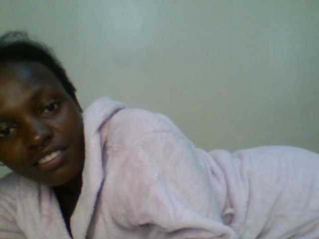 Leslie-ann1's BongaCams show and profile