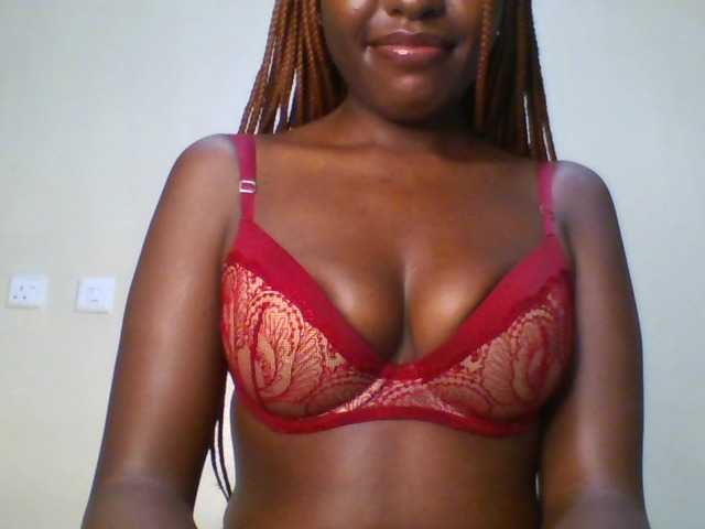 Leslie-ann1 live cam on BongaCams