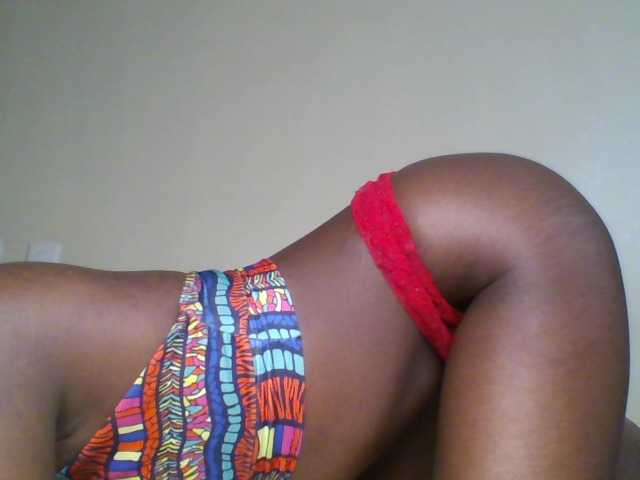 Leslie-ann1 live cam on BongaCams