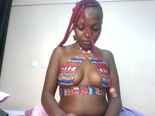 Leslie-ann1 live cam on BongaCams