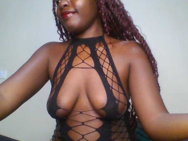 Leslie-ann1 live cam on BongaCams
