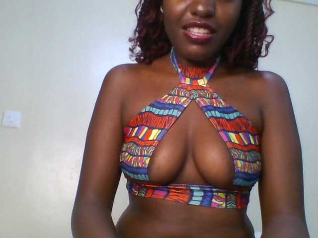 Leslie-ann1 live cam on BongaCams