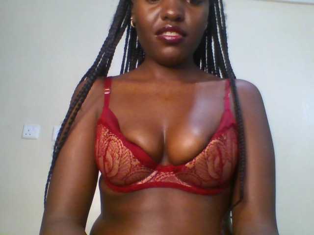 Leslie-ann1 live cam on BongaCams